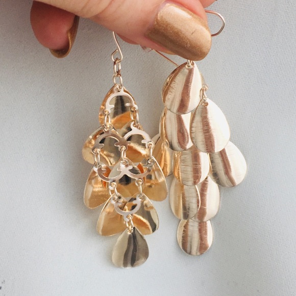 New teardrop shape earrings - Picture 4 of 8